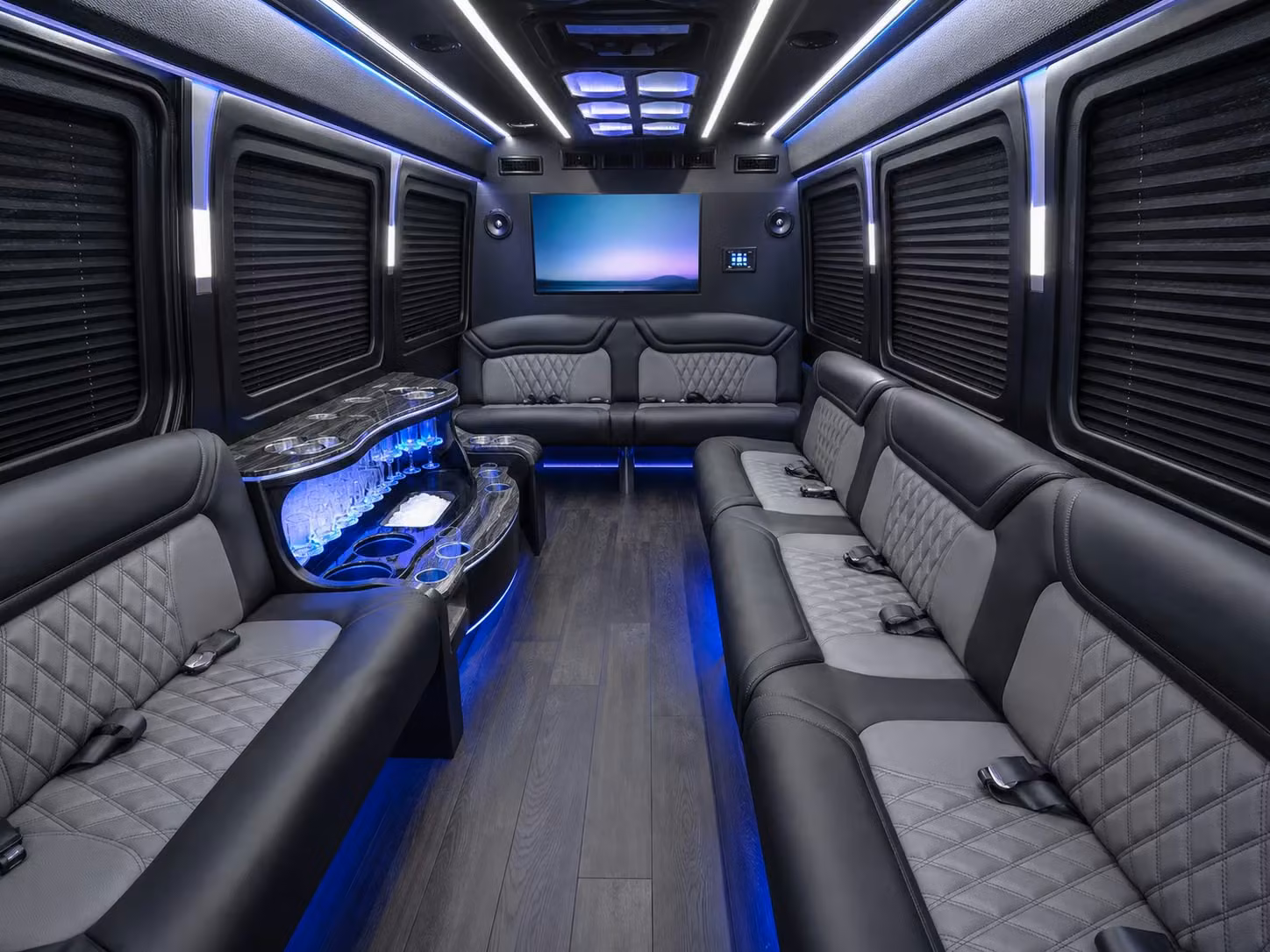 airport transfers and off site parking shuttles for suffolk businesses