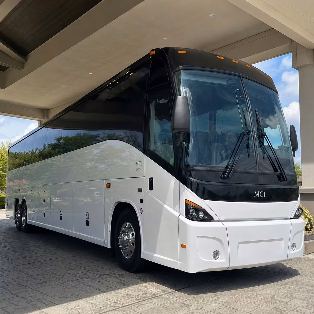 book employee transportation in suffolk or any city nearby