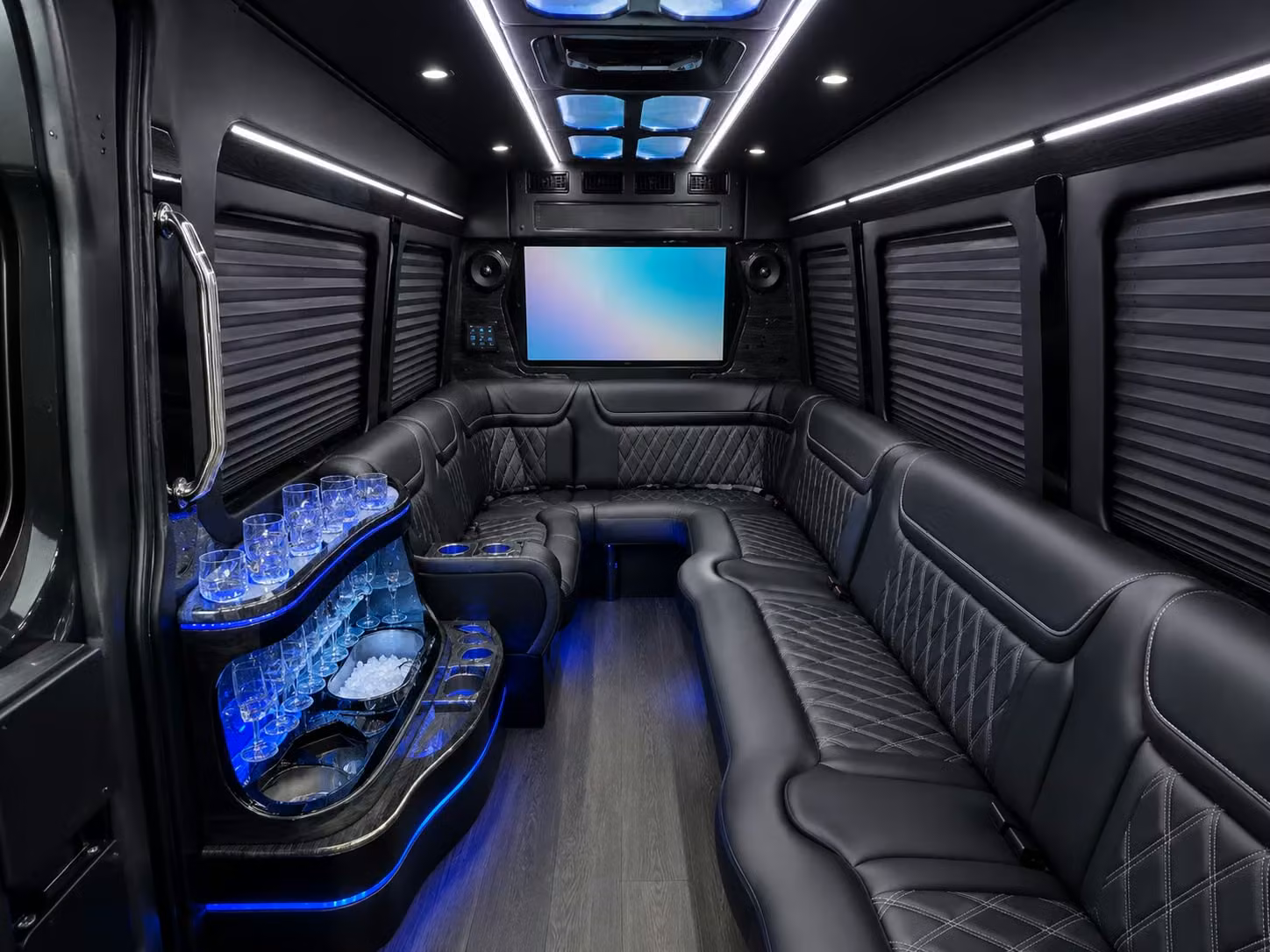 booking last minute field trip transportation in suffolk does not have to be stressful