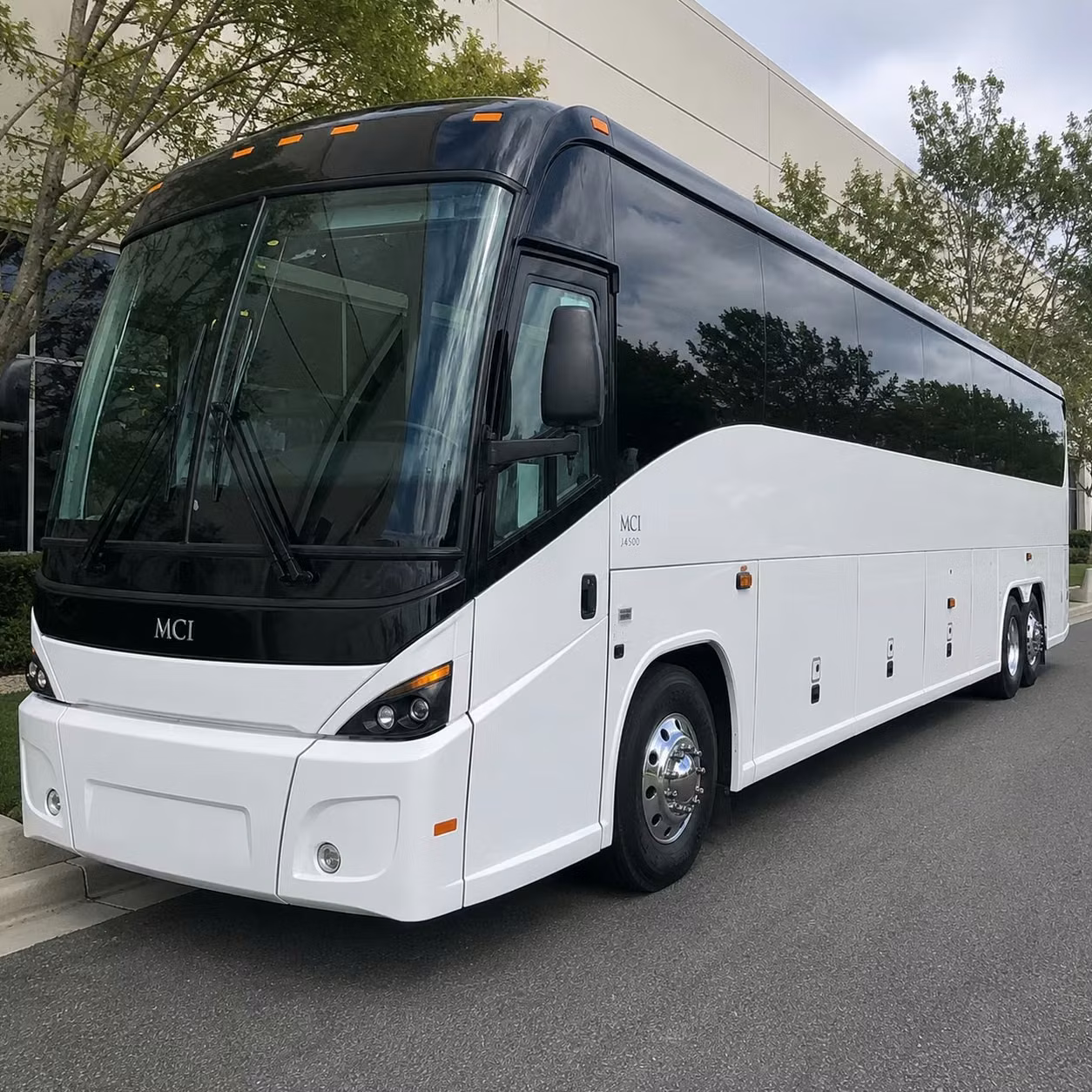 shuttle buses for naval station norfolk and joint base langley eustis personnel moving through suffolk